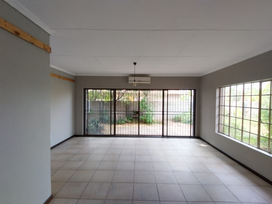 3 Bedroom Property for Sale in Hexrivier Lifestyle Estate North West